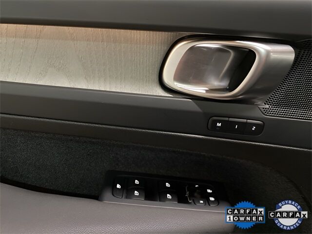 2025 Volvo XC40 B5 Plus Bright Theme Dallas TX