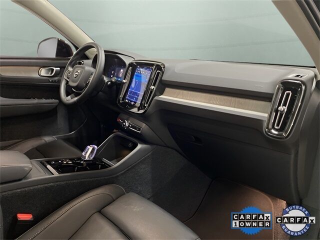 2025 Volvo XC40 B5 Plus Bright Theme Dallas TX