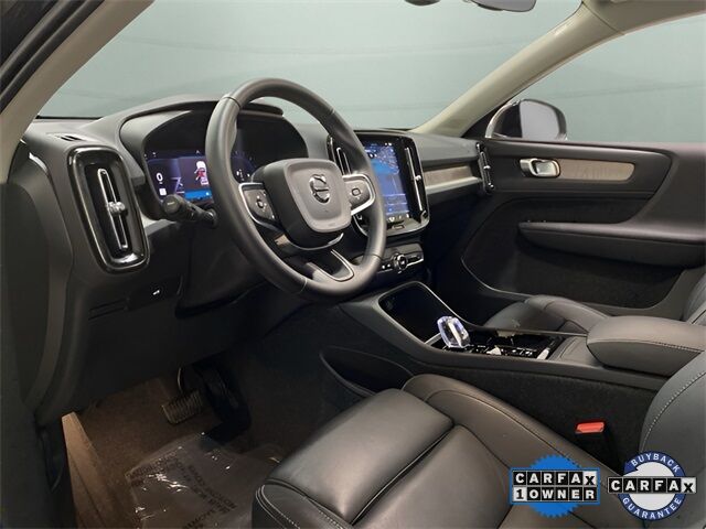 2025 Volvo XC40 B5 Plus Bright Theme Dallas TX