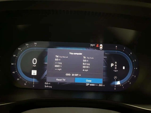 2025 Volvo XC40 B5 Plus Bright Theme Dallas TX