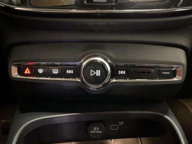 2025 Volvo XC40 B5 Plus Bright Theme Dallas TX