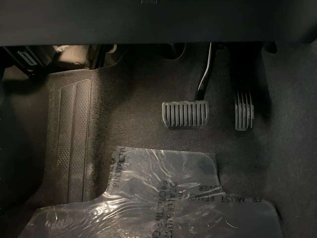 2025 Volvo XC40 B5 Plus Bright Theme Dallas TX