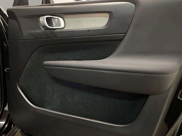 2025 Volvo XC40 B5 Plus Bright Theme Dallas TX