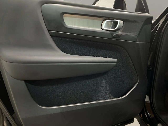 2025 Volvo XC40 B5 Plus Bright Theme Dallas TX