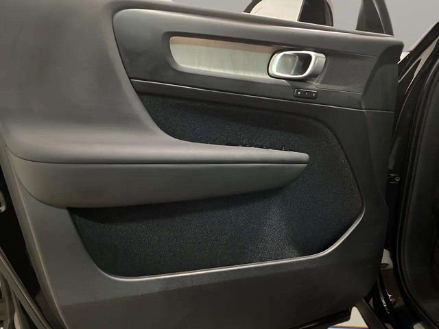 2025 Volvo XC40 B5 Plus Bright Theme Dallas TX