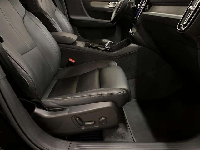 2025 Volvo XC40 B5 Plus Bright Theme Dallas TX