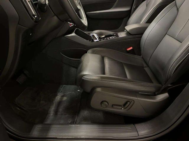 2025 Volvo XC40 B5 Plus Bright Theme Dallas TX