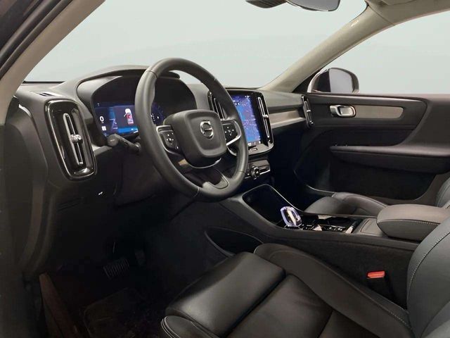 2025 Volvo XC40 B5 Plus Bright Theme Dallas TX