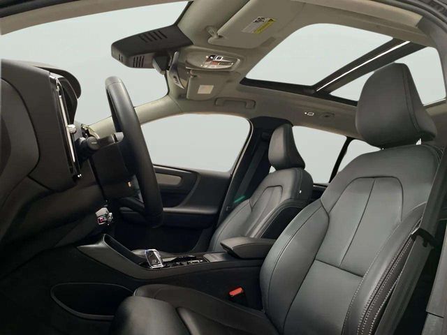 2025 Volvo XC40 B5 Plus Bright Theme Dallas TX