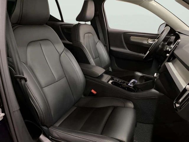 2025 Volvo XC40 B5 Plus Bright Theme Dallas TX