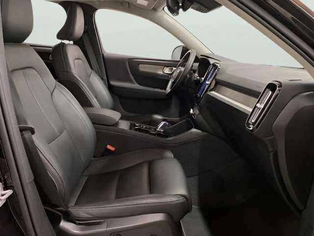 2025 Volvo XC40 B5 Plus Bright Theme Dallas TX