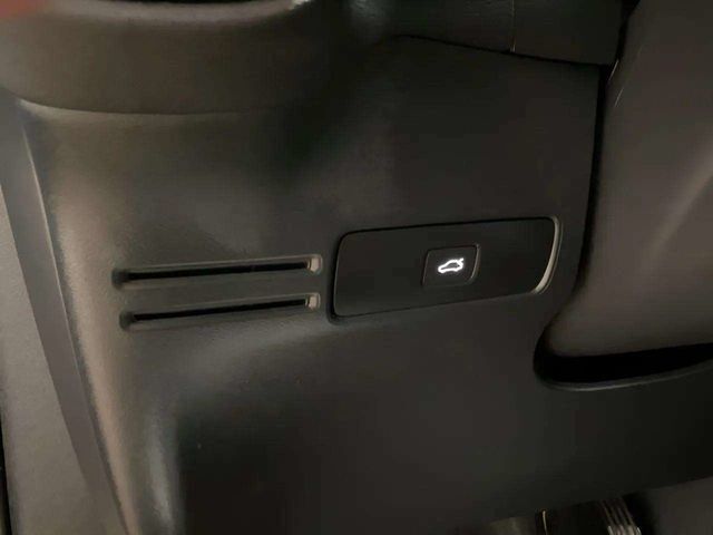 2025 Volvo XC40 B5 Plus Bright Theme Dallas TX