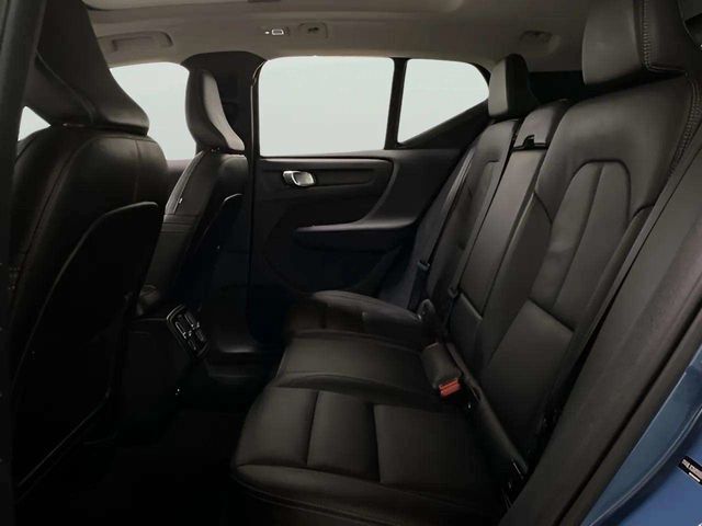 2025 Volvo XC40 B5 Plus Bright Theme Dallas TX