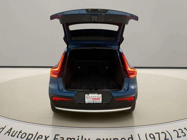 2025 Volvo XC40 B5 Plus Bright Theme Dallas TX