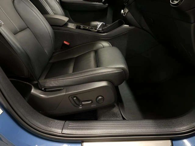 2025 Volvo XC40 B5 Plus Bright Theme Dallas TX