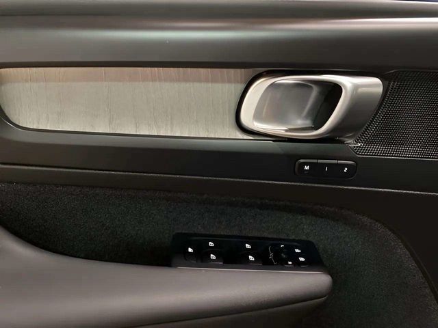 2025 Volvo XC40 B5 Plus Bright Theme Dallas TX