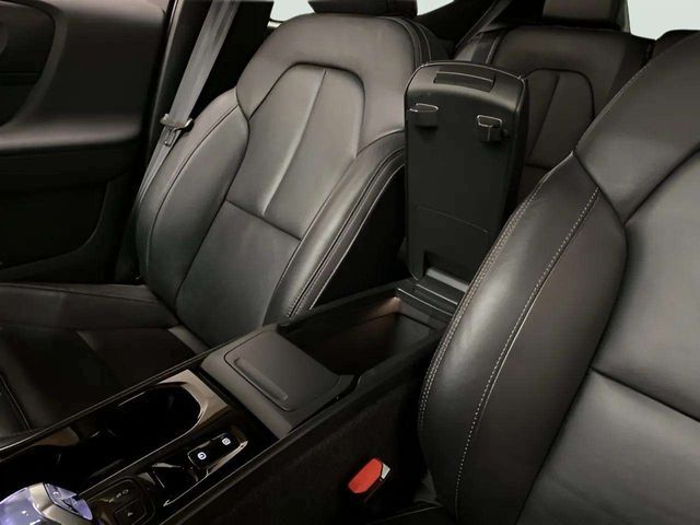 2025 Volvo XC40 B5 Plus Bright Theme Dallas TX
