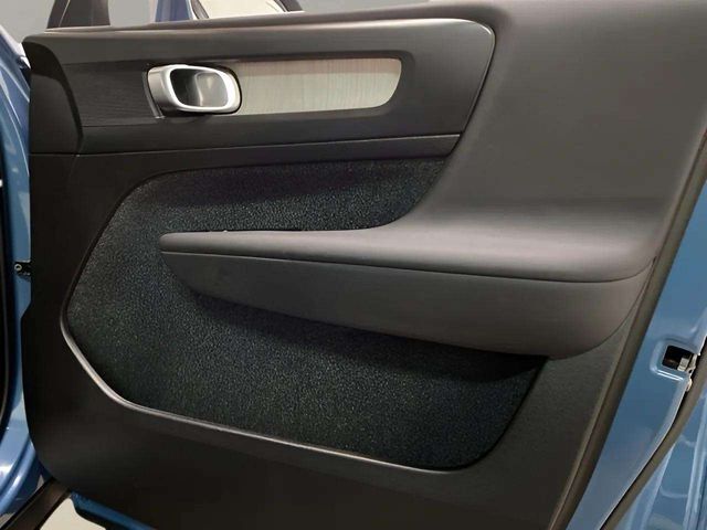 2025 Volvo XC40 B5 Plus Bright Theme Dallas TX