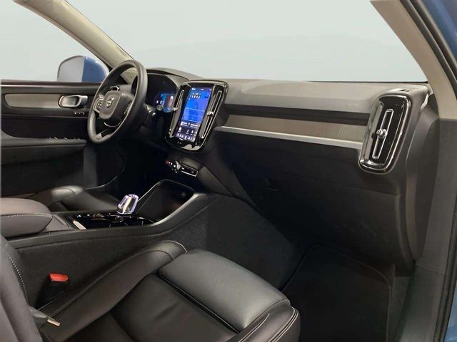 2025 Volvo XC40 B5 Plus Bright Theme Dallas TX