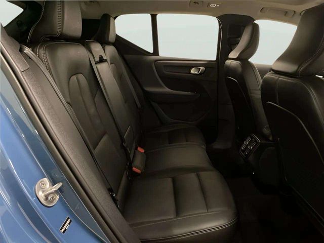 2025 Volvo XC40 B5 Plus Bright Theme Dallas TX