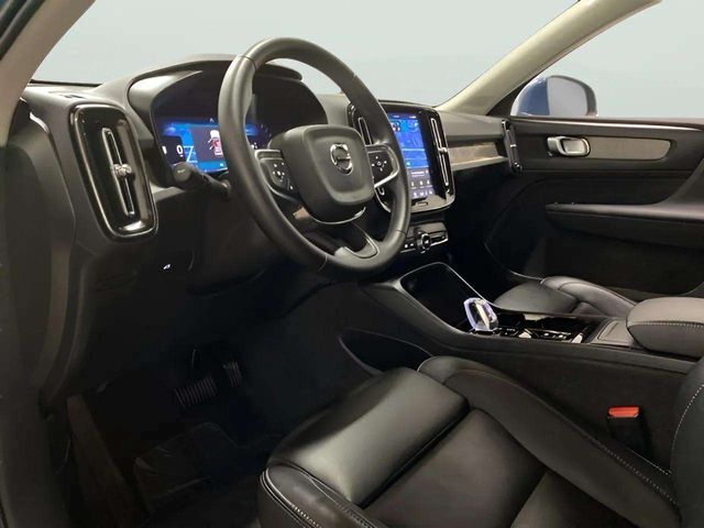 2025 Volvo XC40 B5 Plus Bright Theme Dallas TX