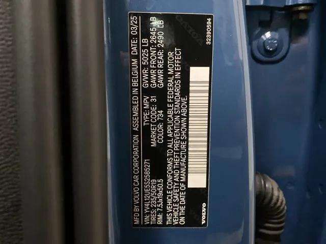 2025 Volvo XC40 B5 Plus Bright Theme Dallas TX