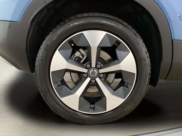 2025 Volvo XC40 B5 Plus Bright Theme Dallas TX