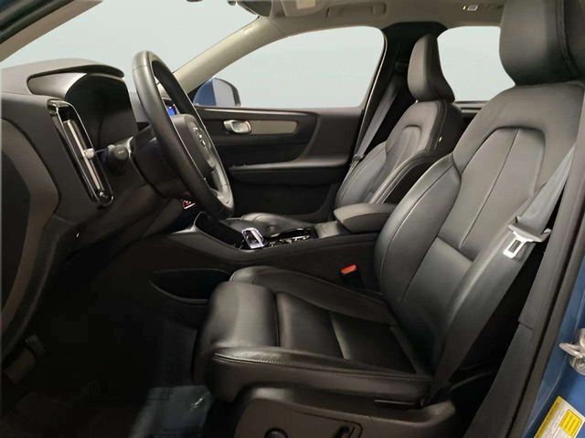 2025 Volvo XC40 B5 Plus Bright Theme Dallas TX
