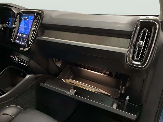 2025 Volvo XC40 B5 Plus Bright Theme Dallas TX