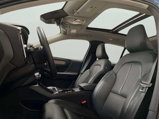 2025 Volvo XC40 B5 Plus Bright Theme Dallas TX