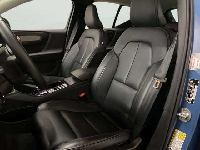 2025 Volvo XC40 B5 Plus Bright Theme Dallas TX