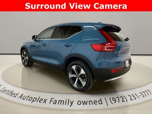 2025 Volvo XC40 B5 Plus Bright Theme