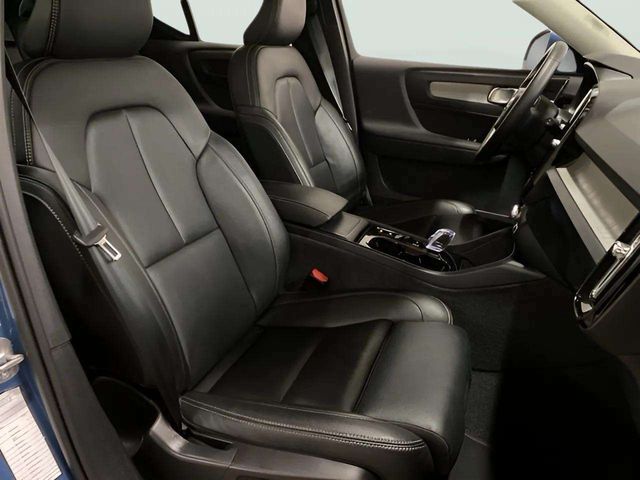 2025 Volvo XC40 B5 Plus Bright Theme Dallas TX