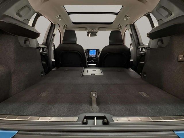 2025 Volvo XC40 B5 Plus Bright Theme Dallas TX