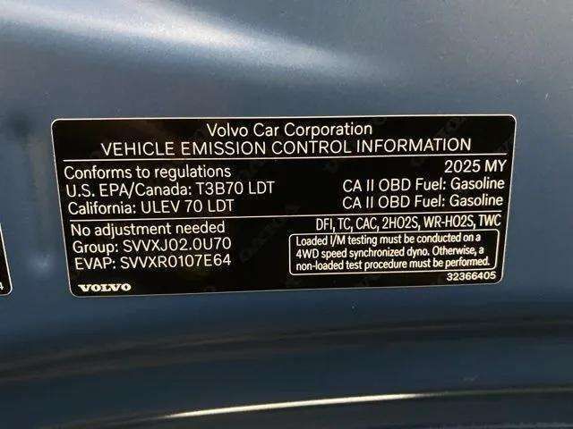 2025 Volvo XC40 B5 Plus Bright Theme Dallas TX