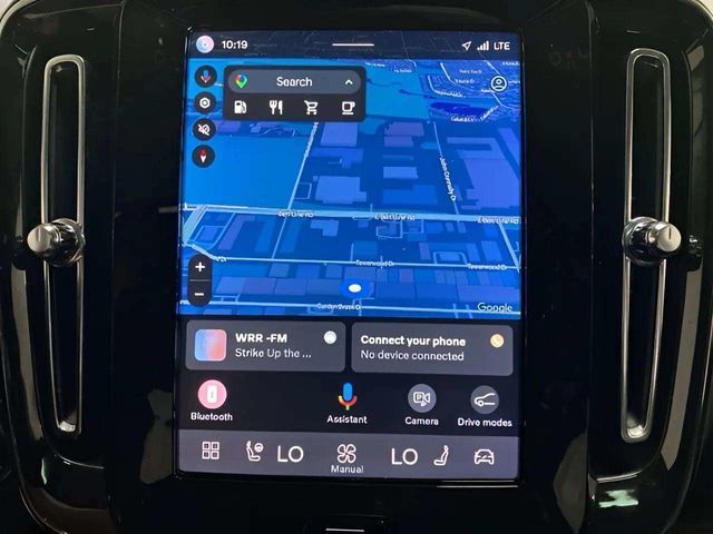 2025 Volvo XC40 B5 Plus Bright Theme Dallas TX