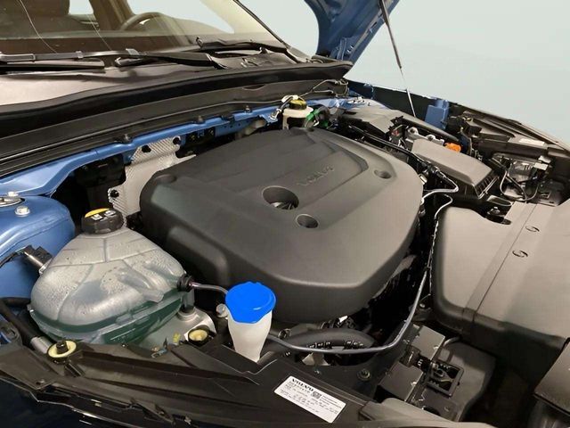 2025 Volvo XC40 B5 Plus Bright Theme Dallas TX
