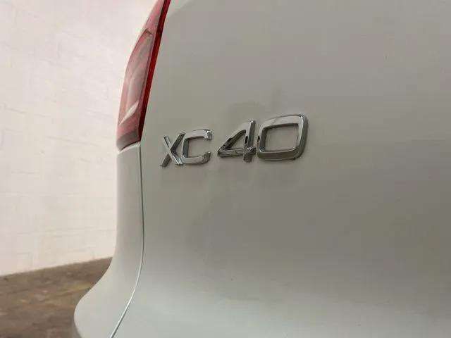 2025 Volvo XC40 B5 Plus Bright Theme Dallas TX