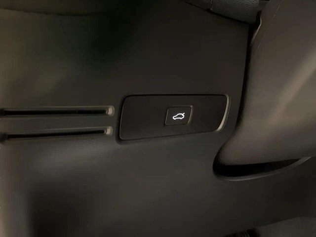 2025 Volvo XC40 B5 Plus Bright Theme Dallas TX