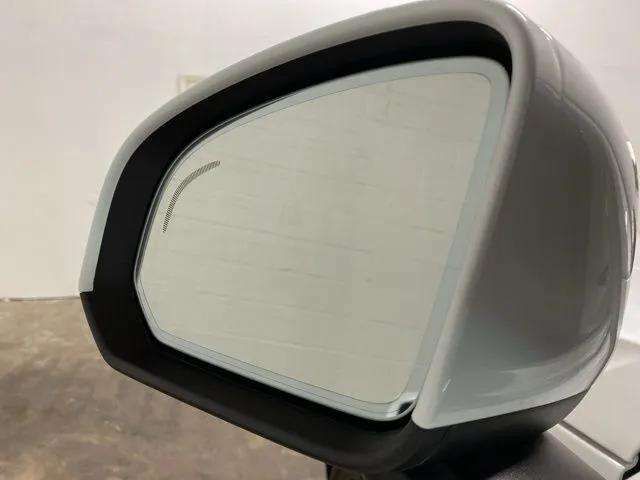 2025 Volvo XC40 B5 Plus Bright Theme Dallas TX