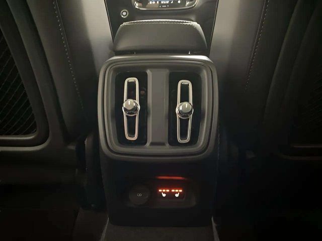 2025 Volvo XC40 B5 Plus Bright Theme Dallas TX