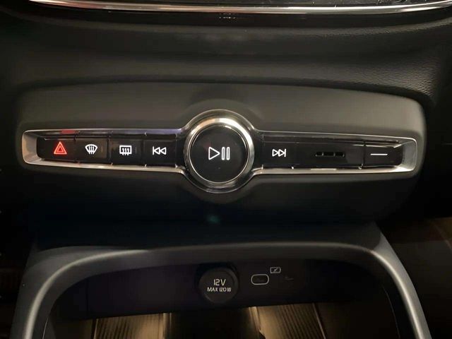 2025 Volvo XC40 B5 Plus Bright Theme Dallas TX