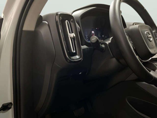 2025 Volvo XC40 B5 Plus Bright Theme Dallas TX