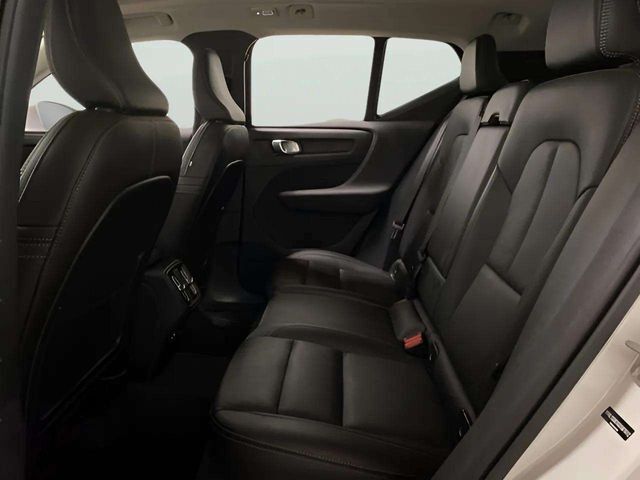 2025 Volvo XC40 B5 Plus Bright Theme Dallas TX