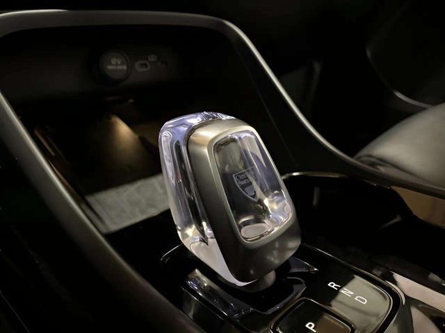 2025 Volvo XC40 B5 Plus Bright Theme Dallas TX