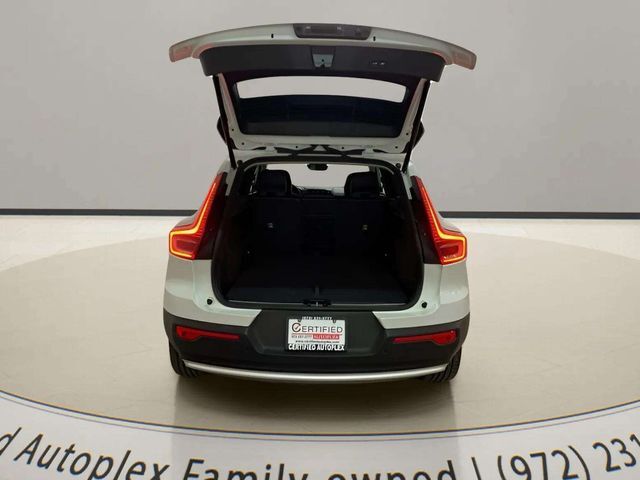 2025 Volvo XC40 B5 Plus Bright Theme Dallas TX