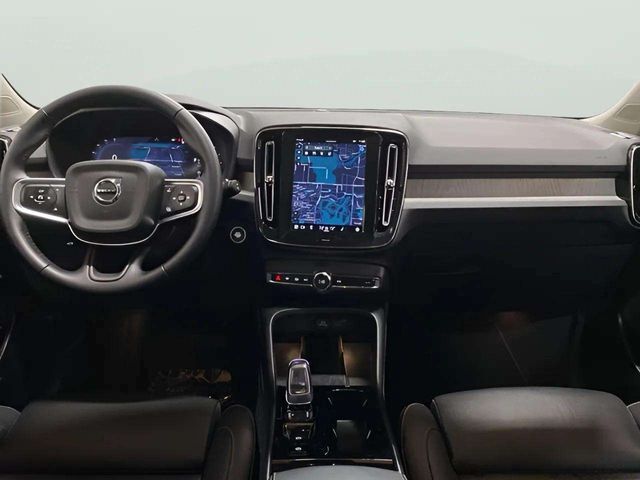 2025 Volvo XC40 B5 Plus Bright Theme Dallas TX