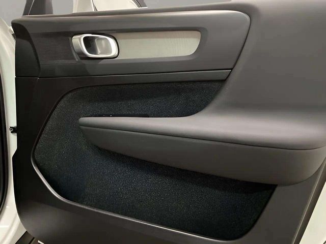 2025 Volvo XC40 B5 Plus Bright Theme Dallas TX