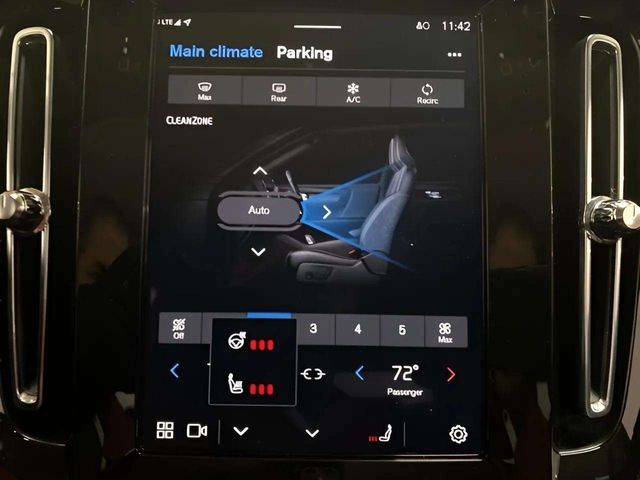 2025 Volvo XC40 B5 Plus Bright Theme Dallas TX