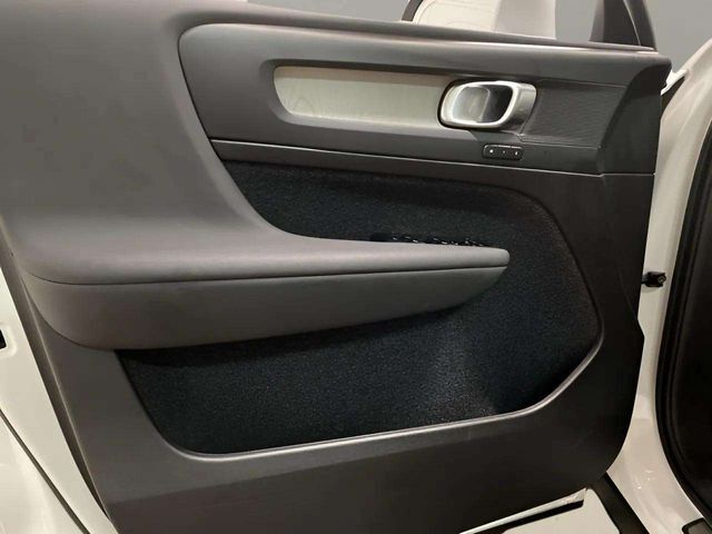 2025 Volvo XC40 B5 Plus Bright Theme Dallas TX